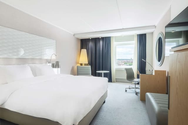 Superior Room, City View (High Floor)