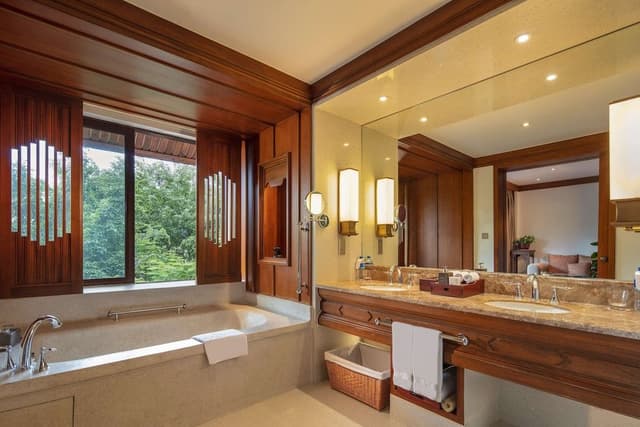 Deluxe Garden View Room