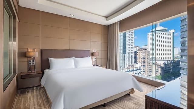 Suite, 1 Bedroom, Club Lounge Access (Dining)