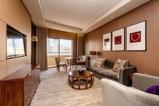 Suite, 1 Bedroom, Club Lounge Access (Dining)
