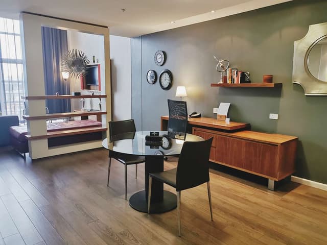 KING DELUXE LOFT SUITE WITH KITCHENETTE