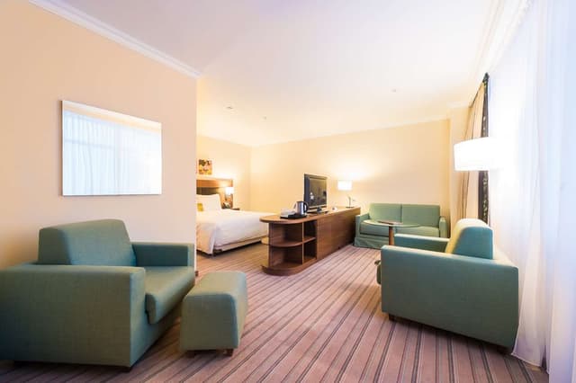 KING DELUXE ROOM