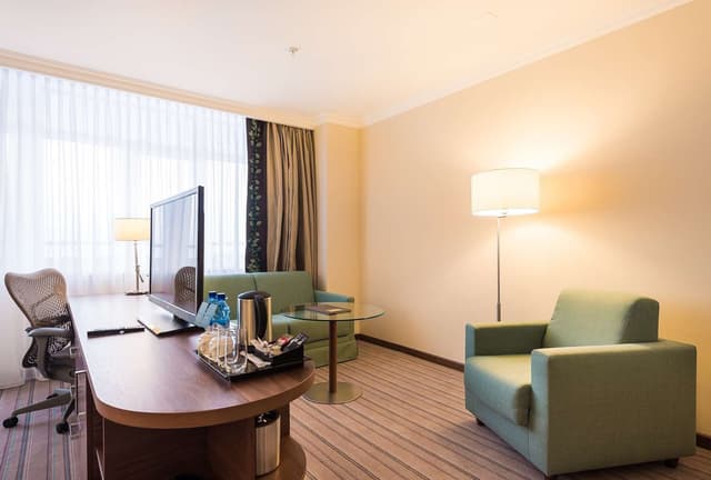 KING ACCESSIBLE ROOM