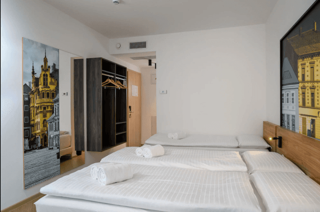 Triple Room