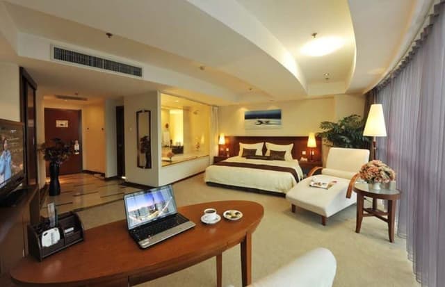Circle Room