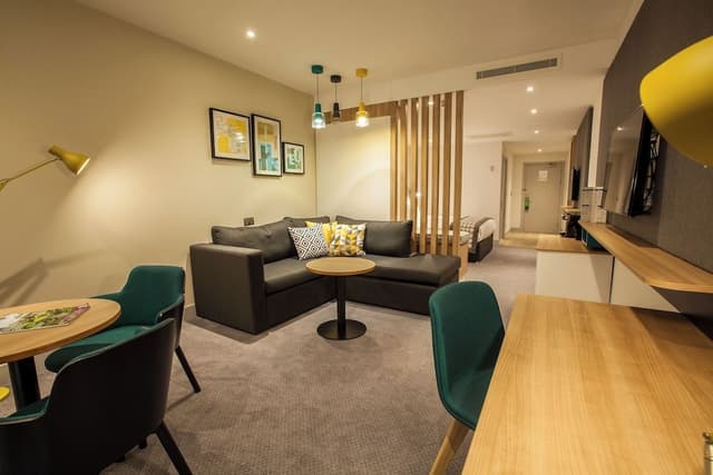 Suite, 1 King Bed