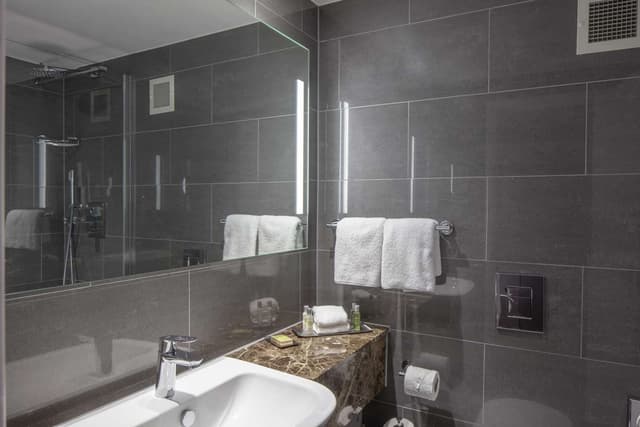 TWIN GUEST ROOM
