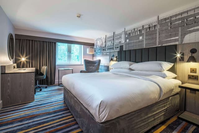 Deluxe Room, 1 King Bed
