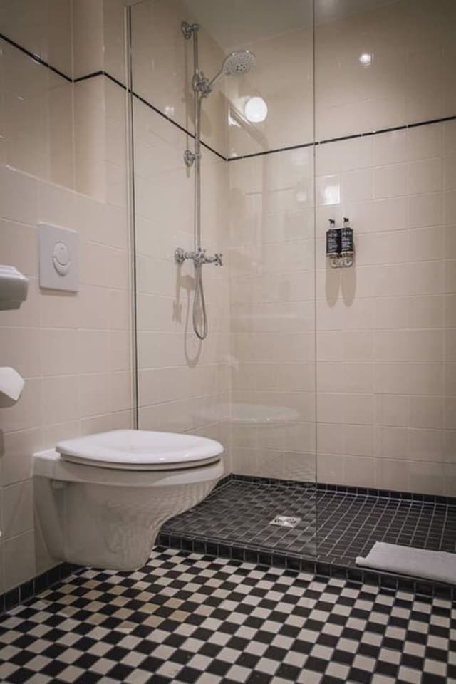 Salon Double Room