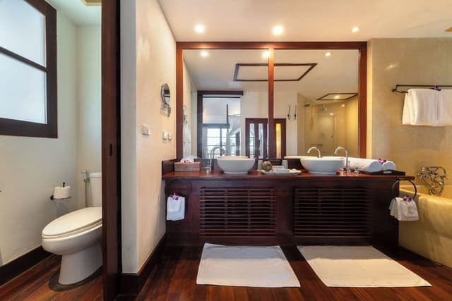 Three Bedroom Oceanfront Pool Residence