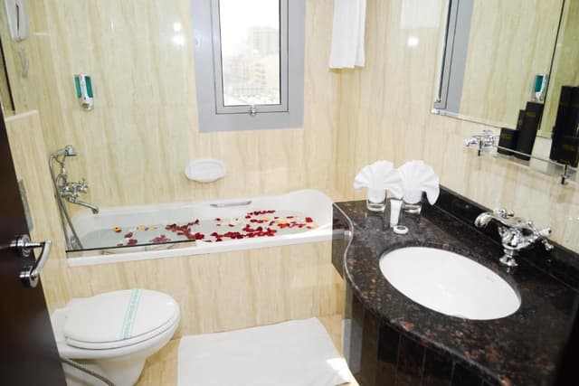 Deluxe Double Room (2 Adults + 1 Child)
