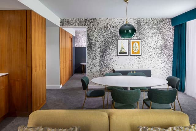 KING MASTER SUITE