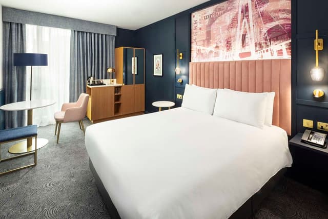 QUEEN GUEST ROOM
