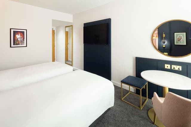 TWIN GUEST ROOM