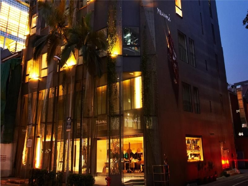 โรงแรมนาอูมิ สิงคโปร์ (Naumi Hotel Singapore)0