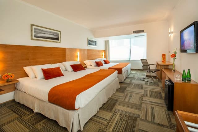 2 King Beds, Non-Smoking, Air-Conditioned, Full Breakfast