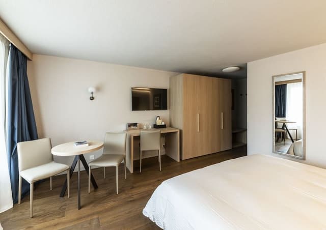 Superior Double Room, 1 King Bed, Balcony, Mountainside
