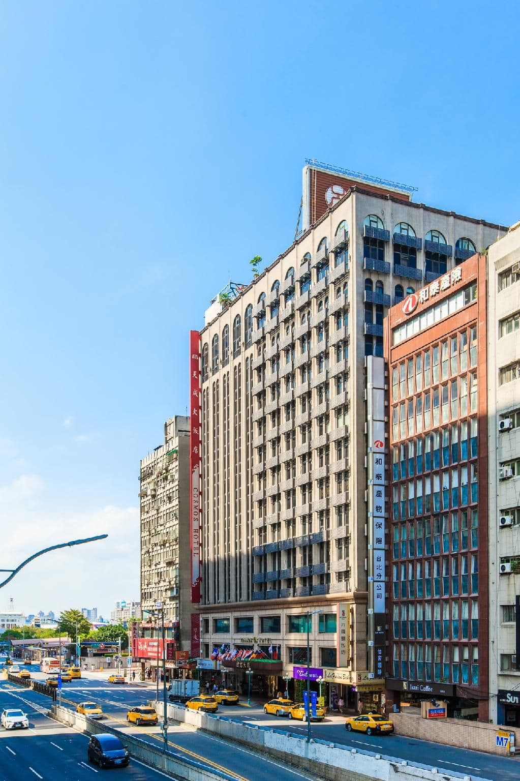 โรงแรมคอสมอส สถานีหลักไทเป โรงแรมคอสมอส สถานีหลักไทเป