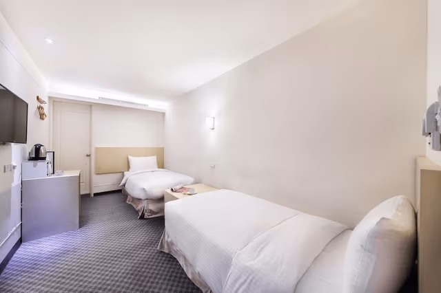 Standard Twin Room, No Windows
