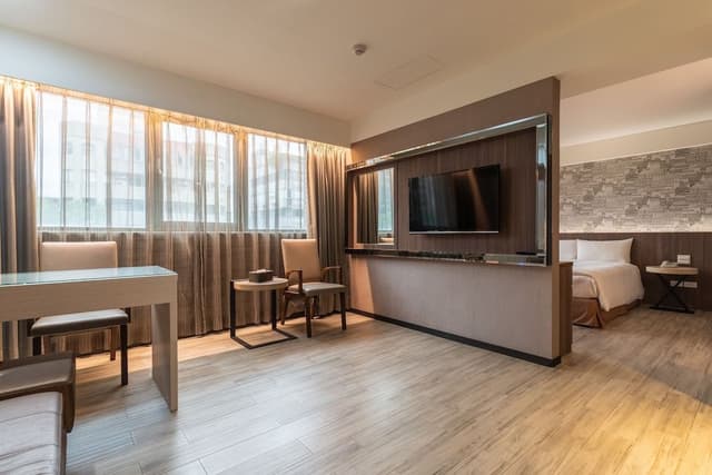 Deluxe Suite