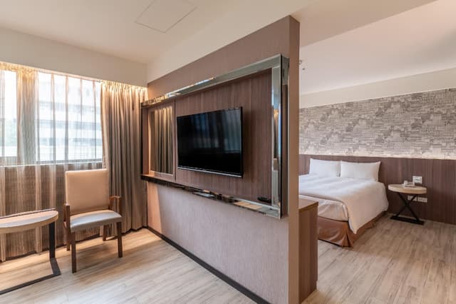 Deluxe Suite