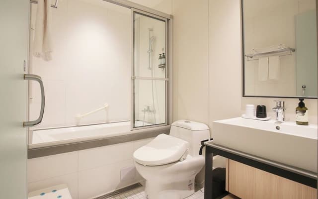 Economy Room, No Windows