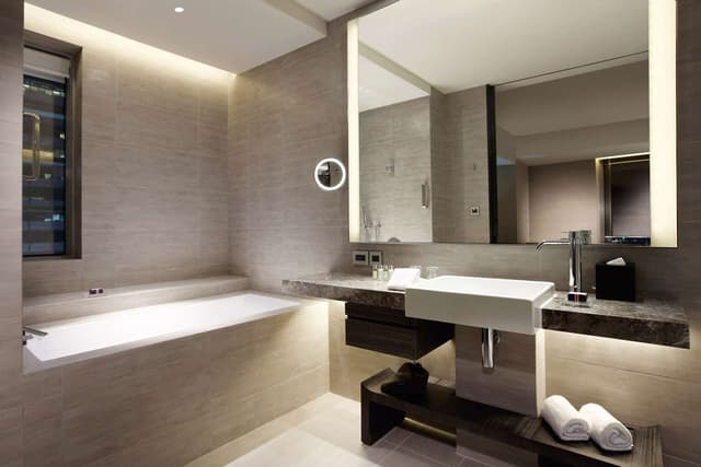 KING PREMIUM ROOM WITH LANDMARK VIEW