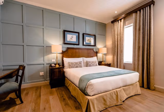 Suite Room King/Twin Beds Non Smoking