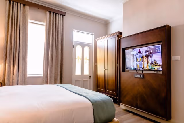 Suite Room King/Twin Beds Non Smoking