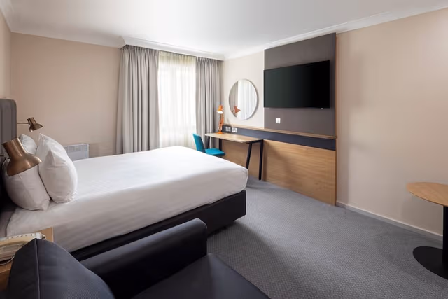 Standard Room, 1 Queen Bed with Sofa bed