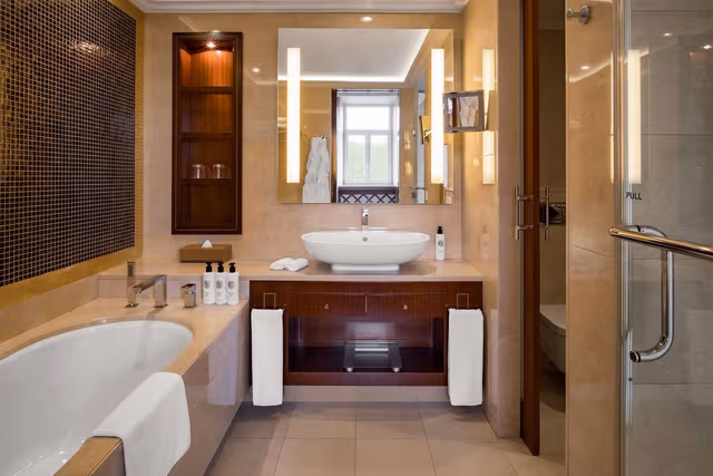 KING DELUXE ROOM WITH BALCONY