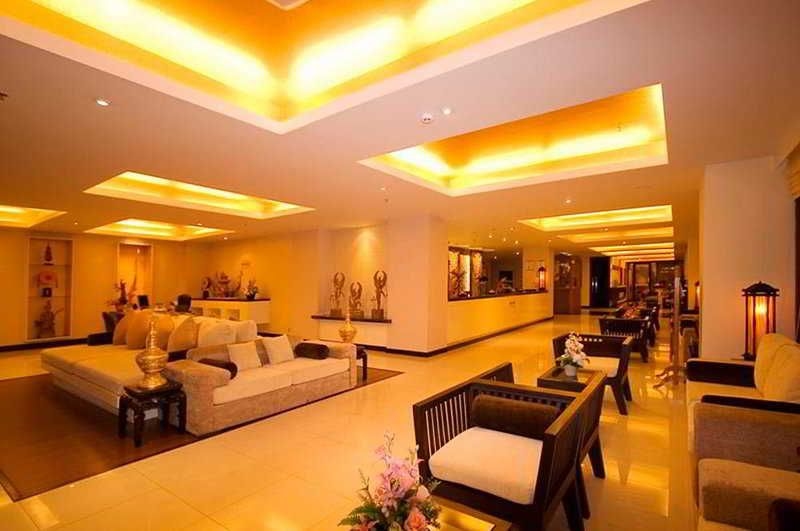 โรงแรมมณีนาราคร (Maninarakorn Hotel)1
