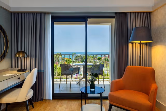 Deluxe Room Direct Sea View