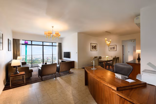 2 BEDROOM BUSINESS SUITE