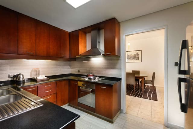 2 BEDROOM BUSINESS SUITE