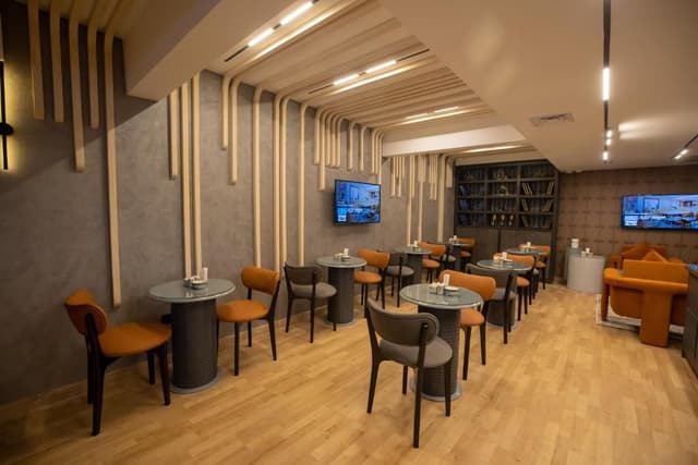 Premium Suite With 24/7 Butler Lounge Access