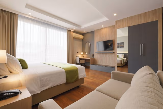 Deluxe connecting room