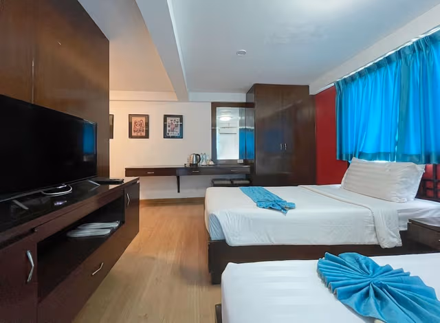 Deluxe Room Twin Beds, Balcony