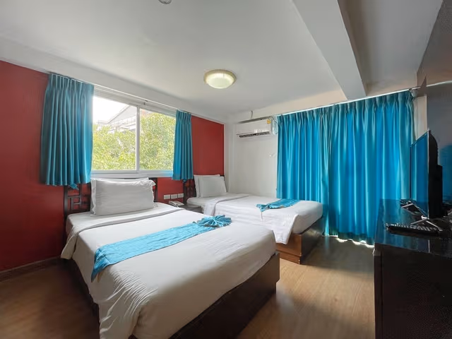 Deluxe Room Twin Beds, Balcony