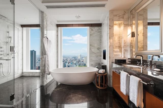 Royal Suite, 1 King Bed, Corner (View)