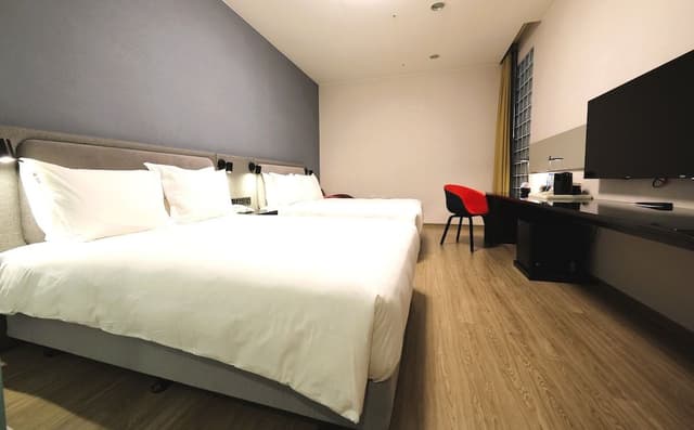 Room (Specialty)