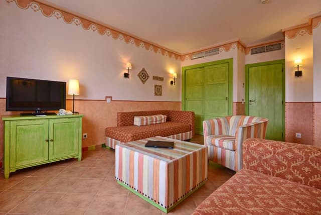 Two-Bedroom Apartment (Apartamento T2)