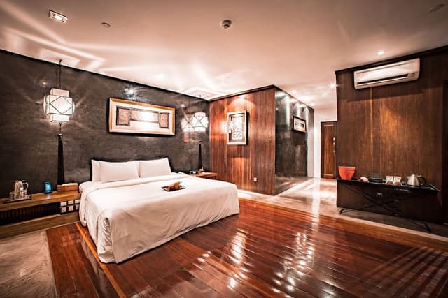 Luxe Sarang