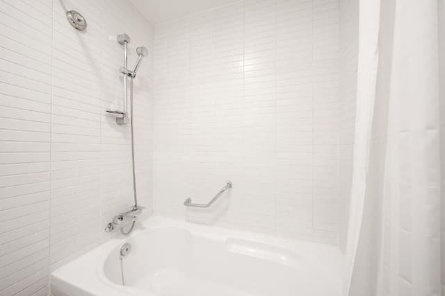 Standard Room, 1 Double Bed (3 paxs to be booked until 3PM)