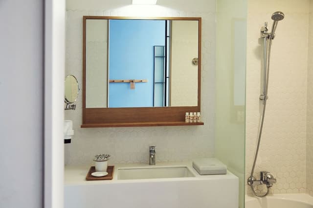 East Double Bath