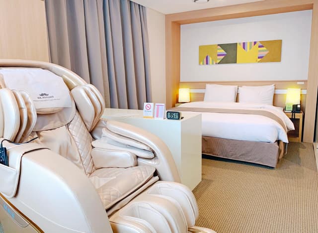 Tmark King Room
