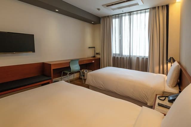 Standard Twin Room