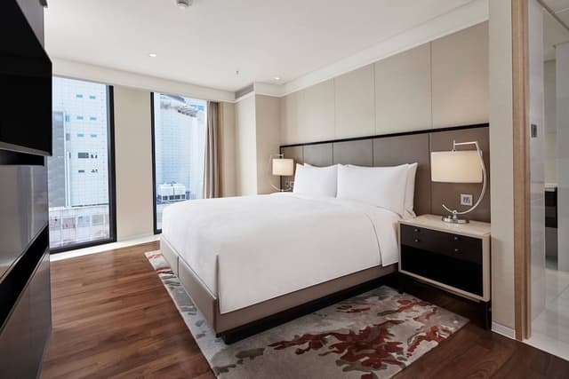 Deluxe Suite, 1 King Bed, Non Smoking