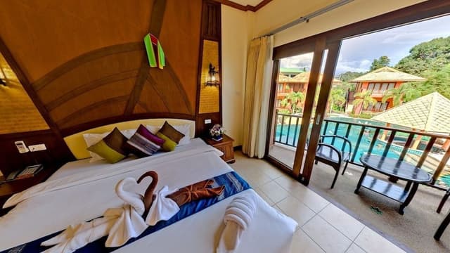 Deluxe Room, Balcony, Pool View