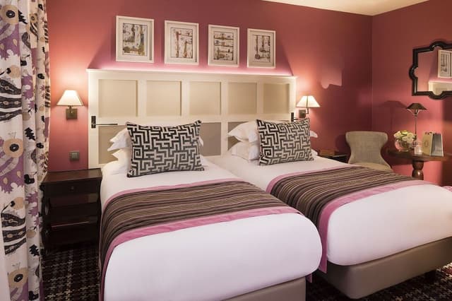 Standard Twin Room